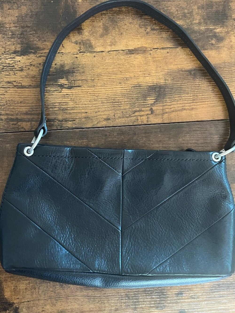 Vintage Fossil Black Leather Shoulder Purse With Zipper Closure